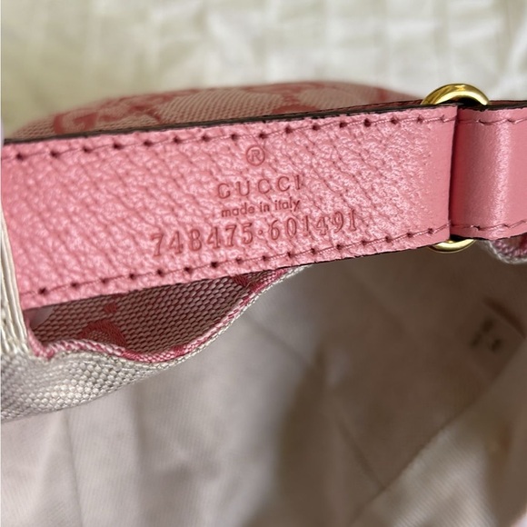 Gucci Women’s GG Canvas Baseball Hat - Picture 7 of 7